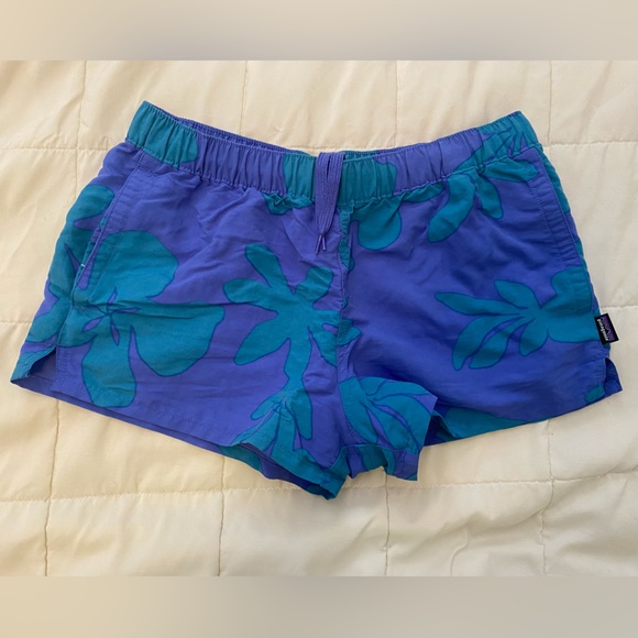 NWOT Patagonia Barely There Baggies - Picture 6 of 8